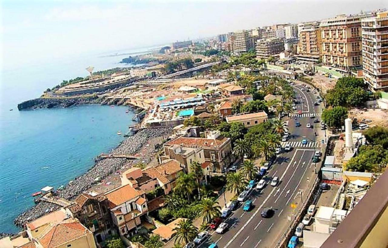 Seafront In The City Hotel คาตาเนีย ภายนอก รูปภาพ